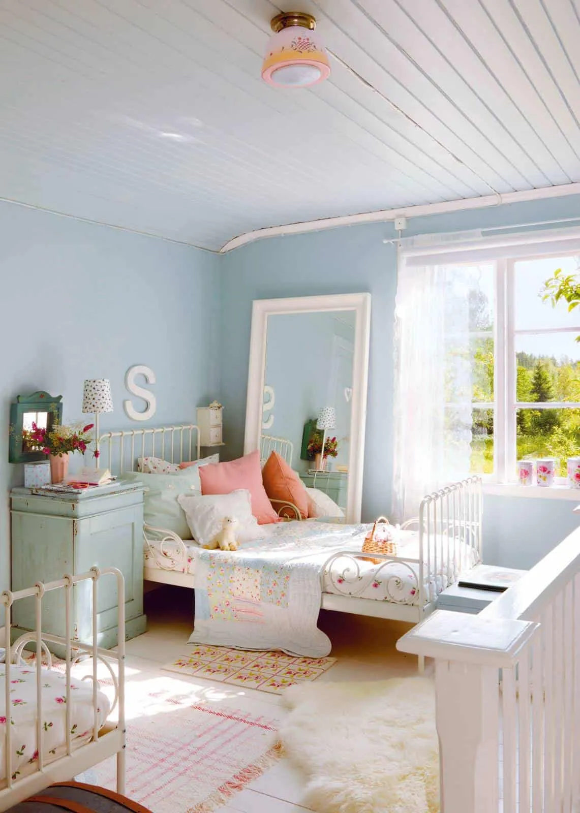 Perfect Colors for Small Rooms