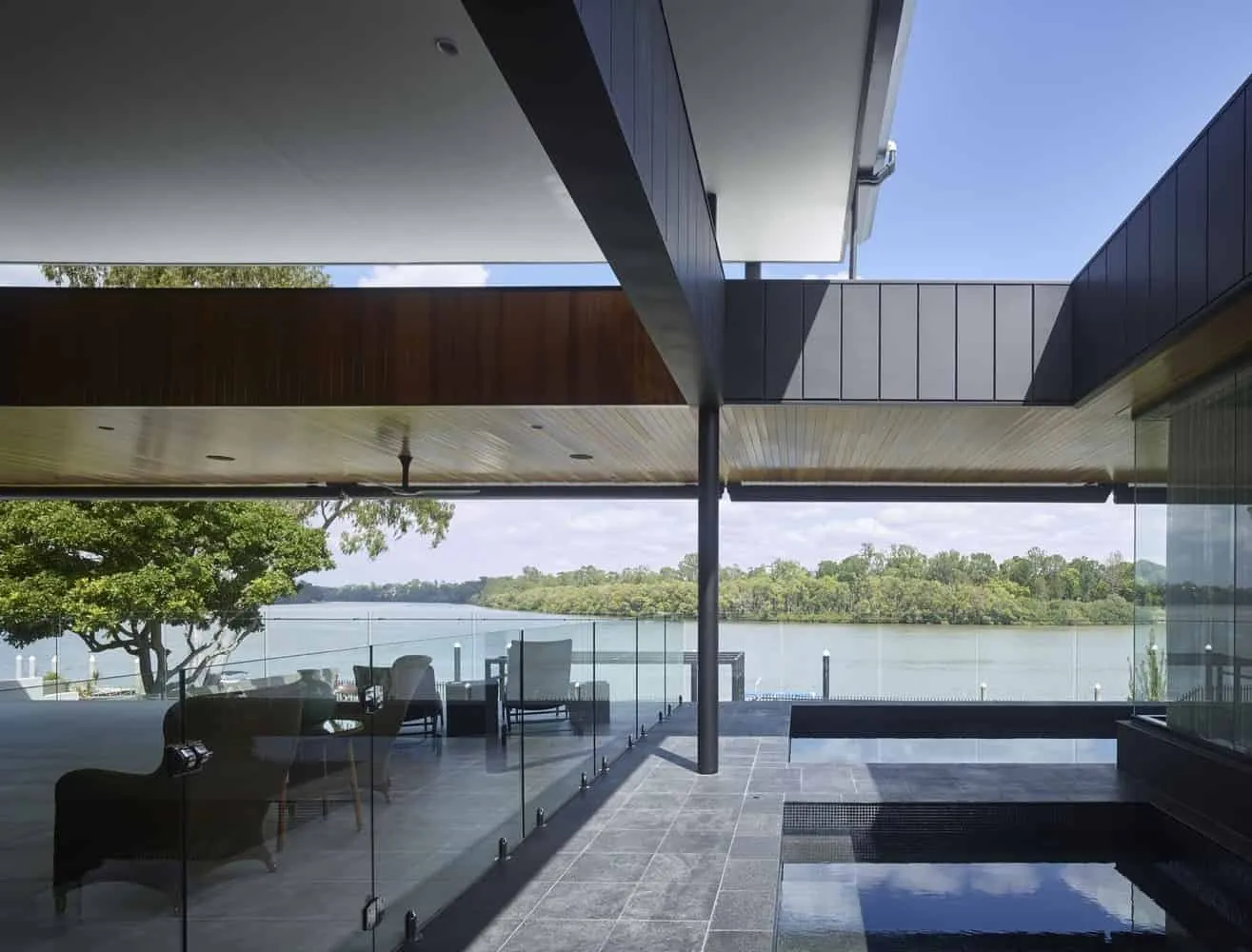 Ellivo Architects设计的布里斯班C2住宅，澳大利亚