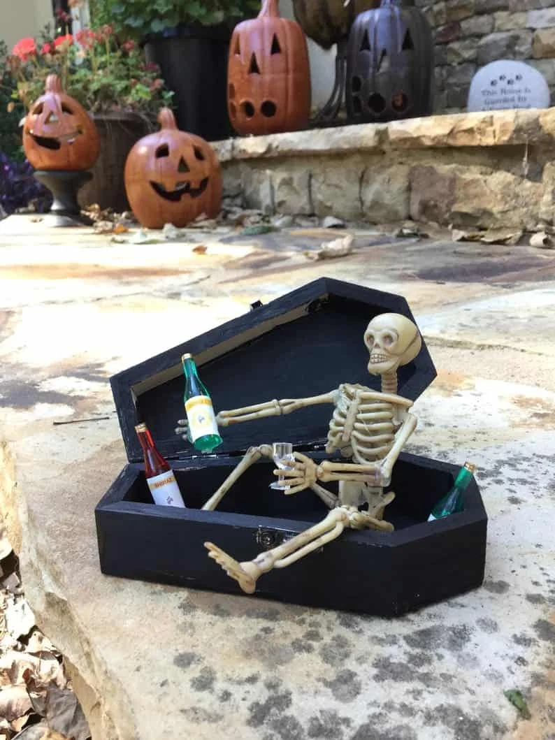 10. Trofeo de fiesta de esqueleto de Halloween