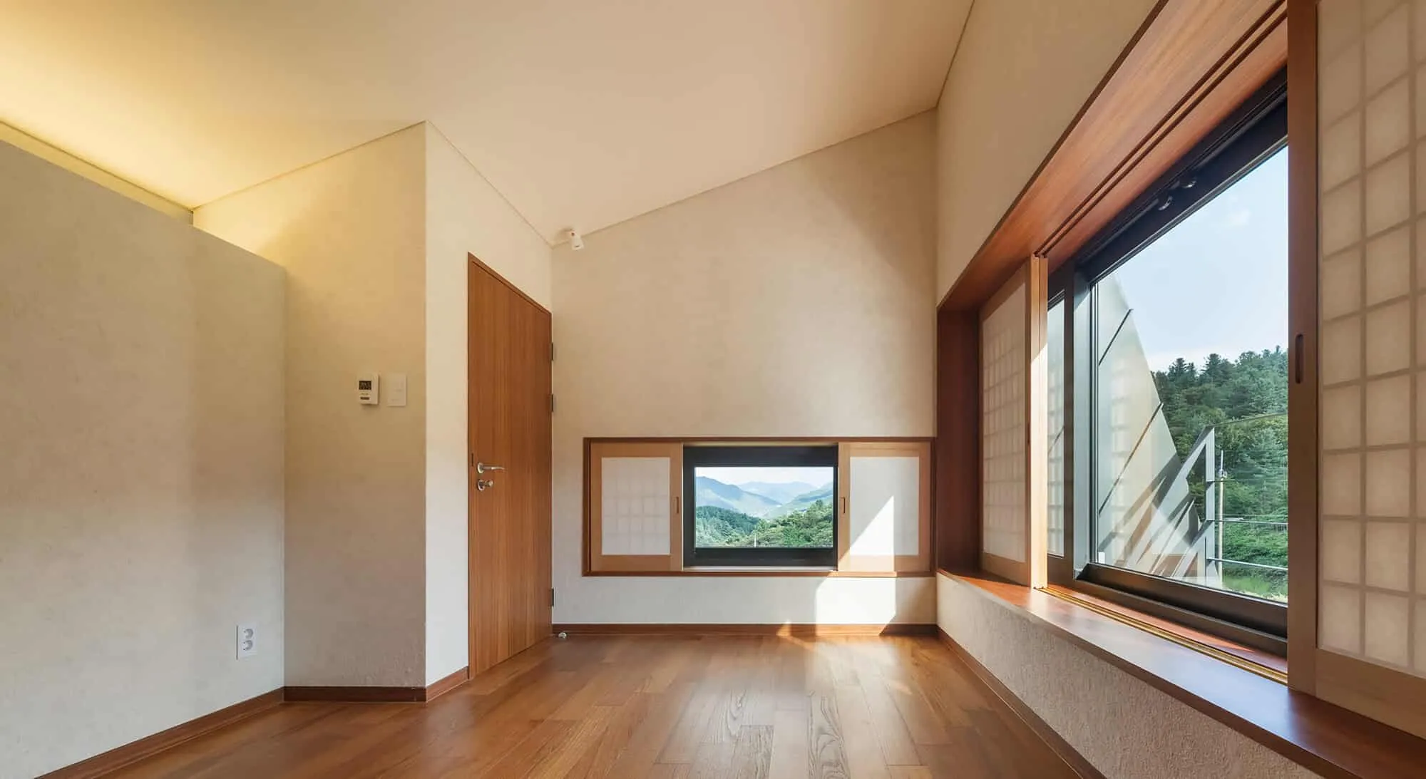 韩国金安郡PRAUD倾斜房屋