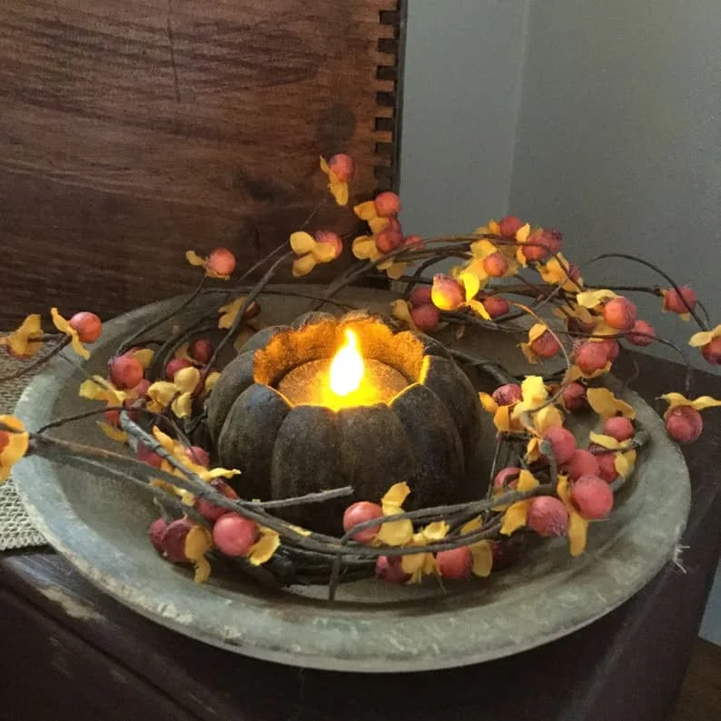 2. Calabaza de cera negra con luz brillante