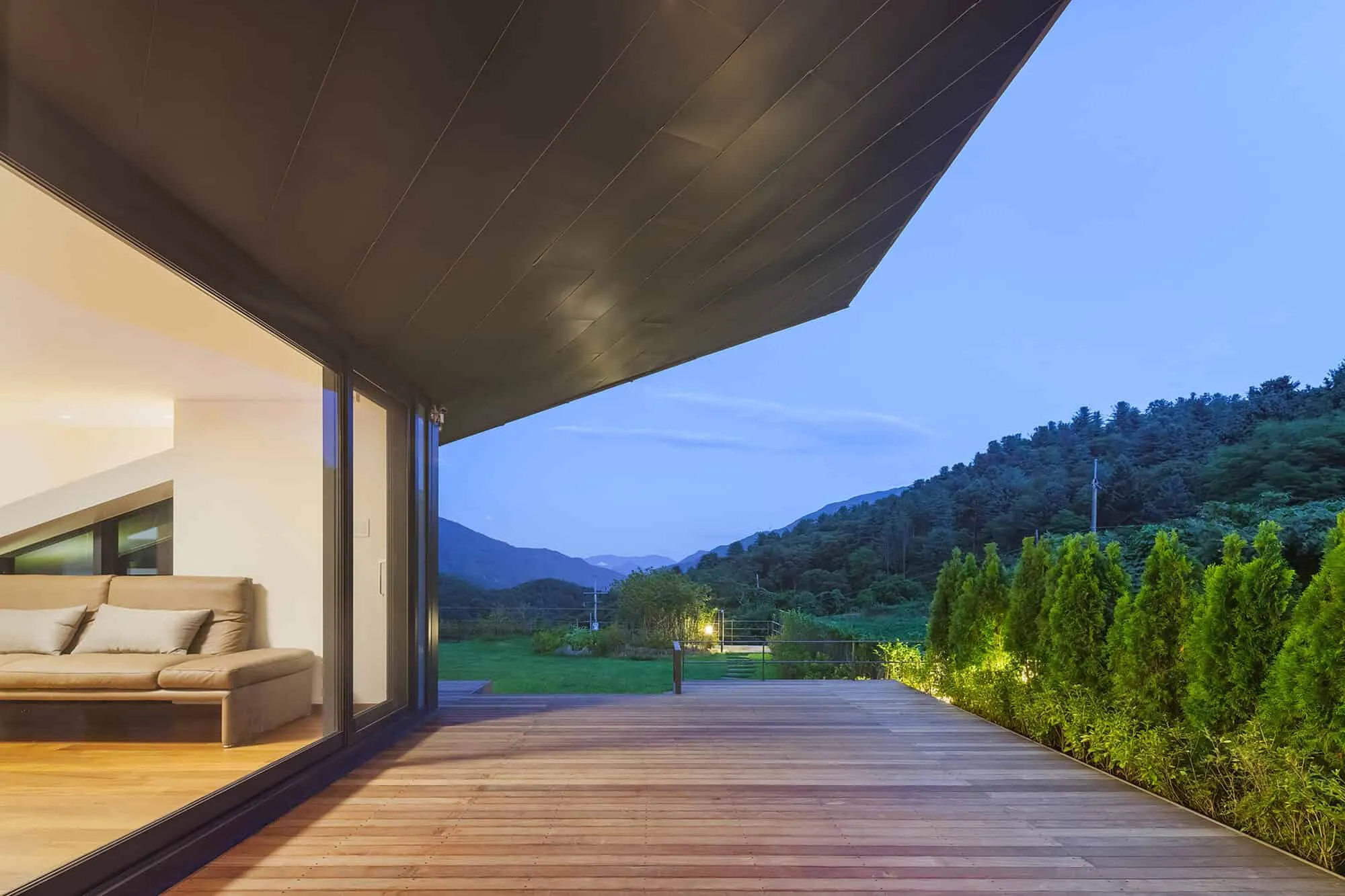 韩国金安郡PRAUD倾斜房屋