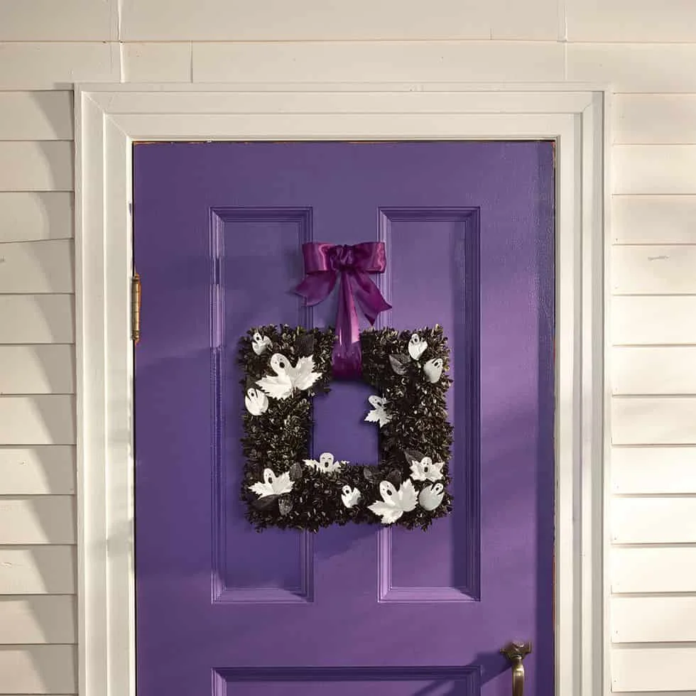 17. Ghostly Entrance