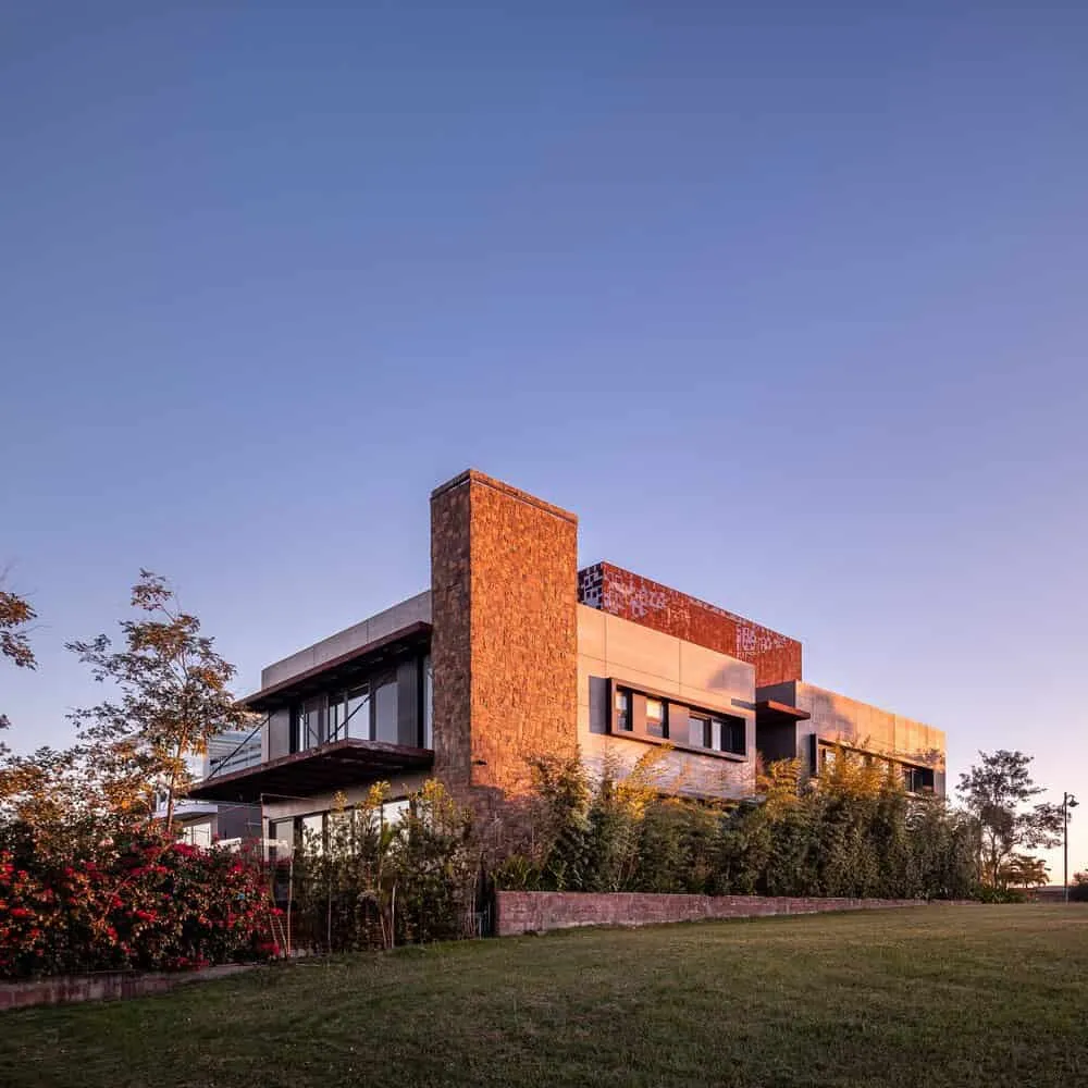 巴西埃尔多拉杜-杜苏尔的Projetebem Arquitetura设计F35住宅