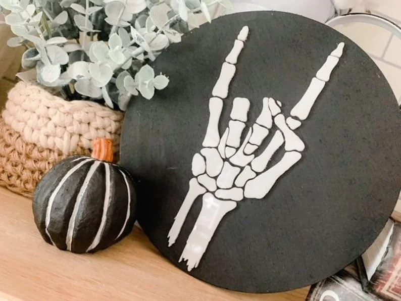 16. Тривимірний круглий знак з кісточкою з дерева і акрилу