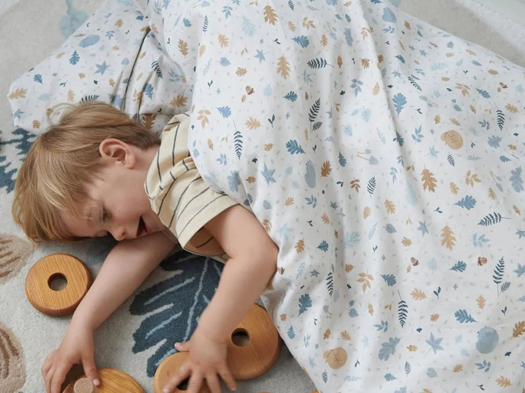 如何在儿童房里添加魔法森林