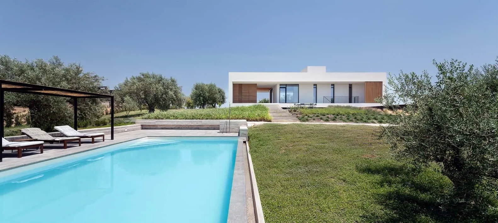 Villa Belluccieli by Studio Nuy van Noort in Noto, Italy
