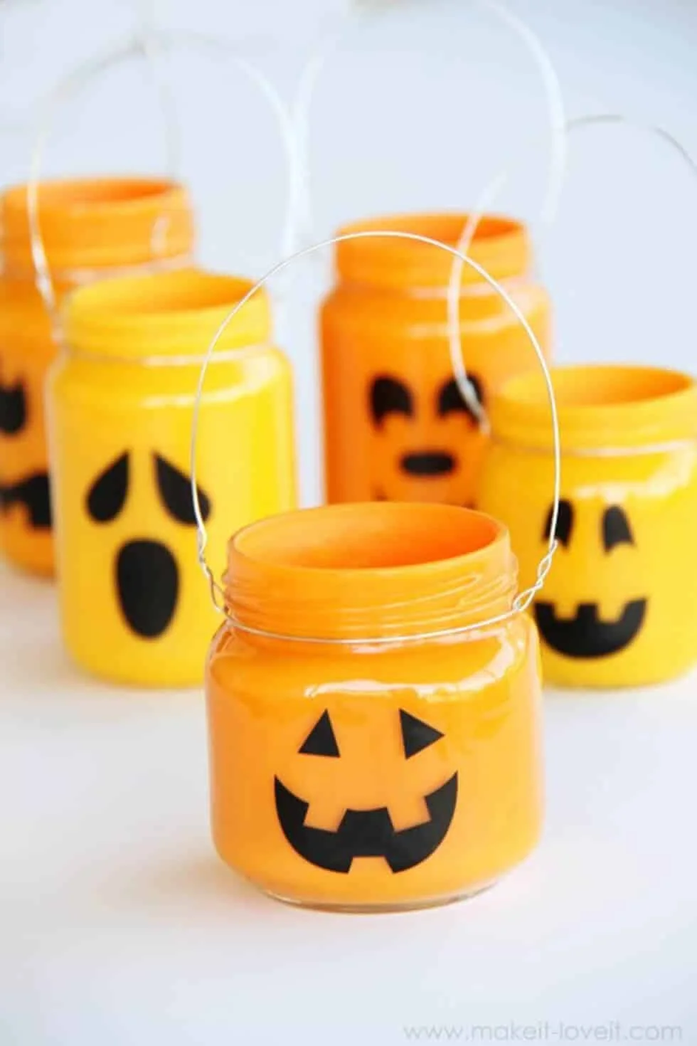 13. Jack-O'-Lanterns de frascos
