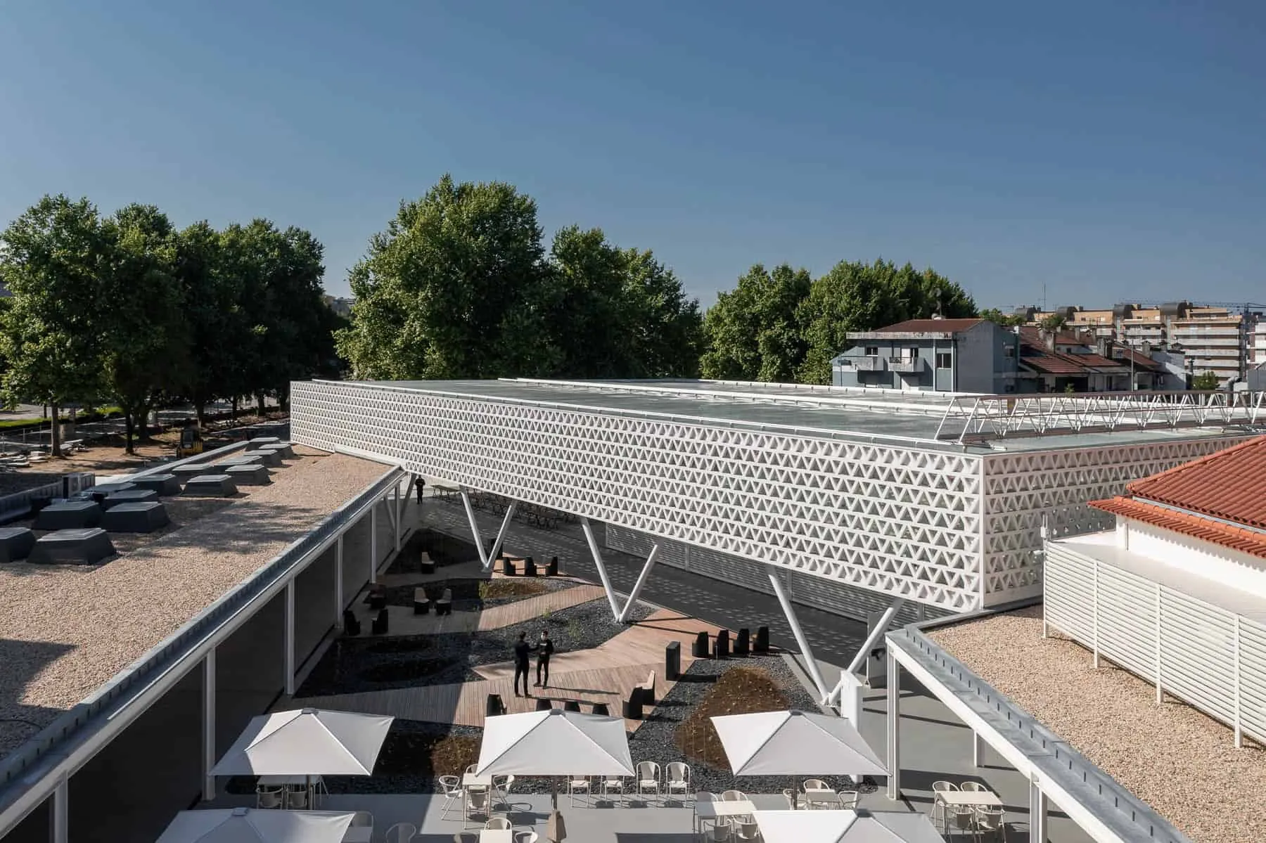 Una sorprendente escultura que cubre el mercado en el norte de Portugal Una sorprendente escultura que cubre el mercado en el norte de Portugal