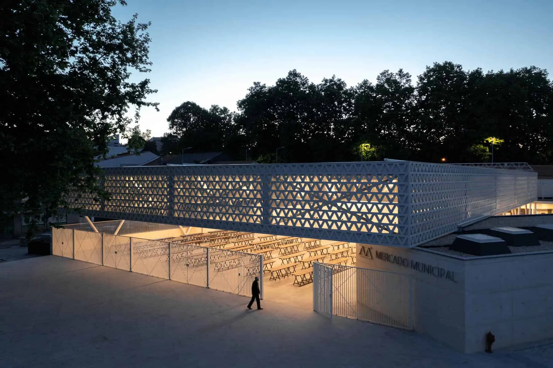 Una sorprendente escultura que cubre el mercado en el norte de Portugal Una sorprendente escultura que cubre el mercado en el norte de Portugal