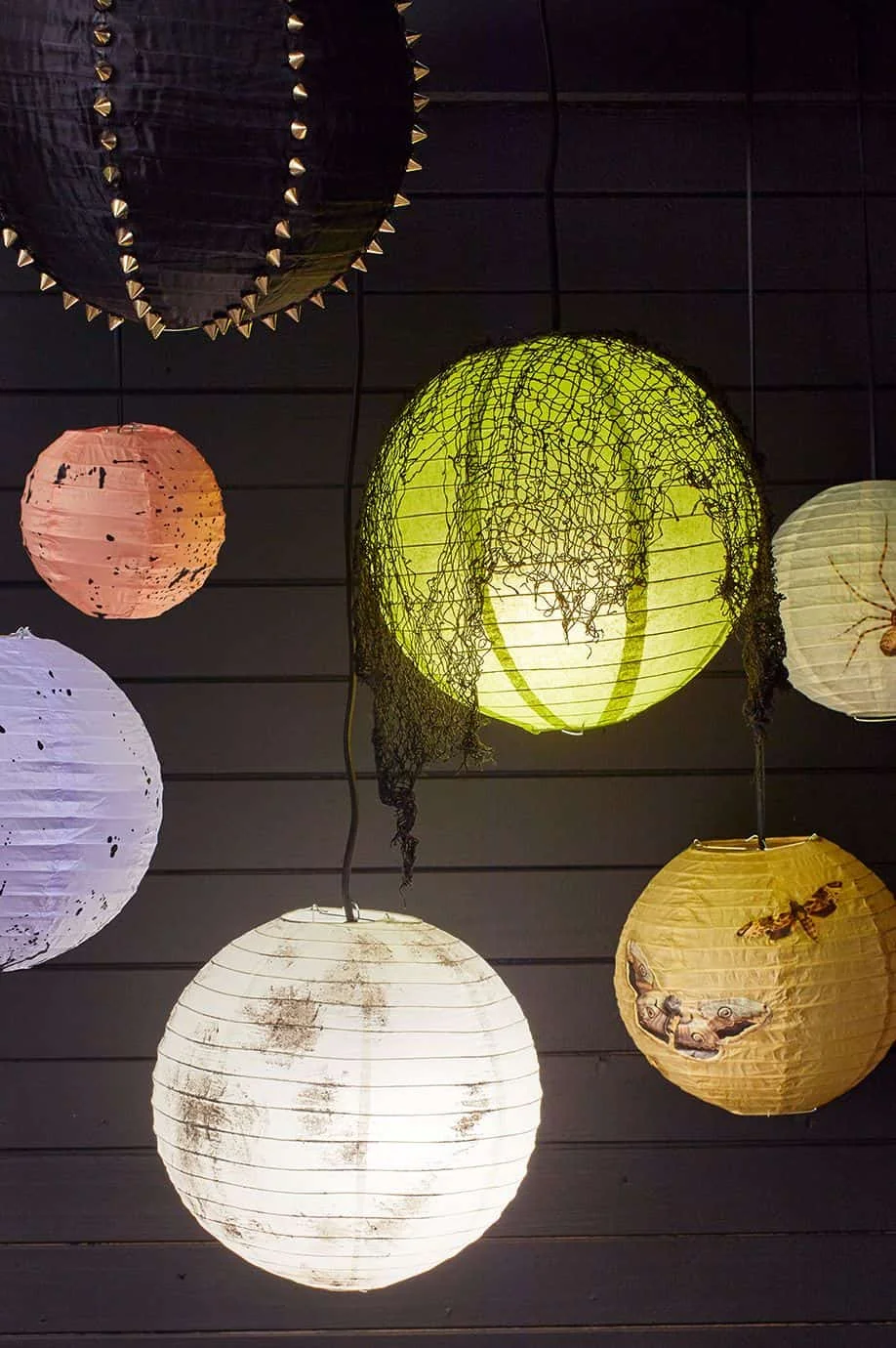8. DIY Halloween Decorations – Simple Hanging Lamps
