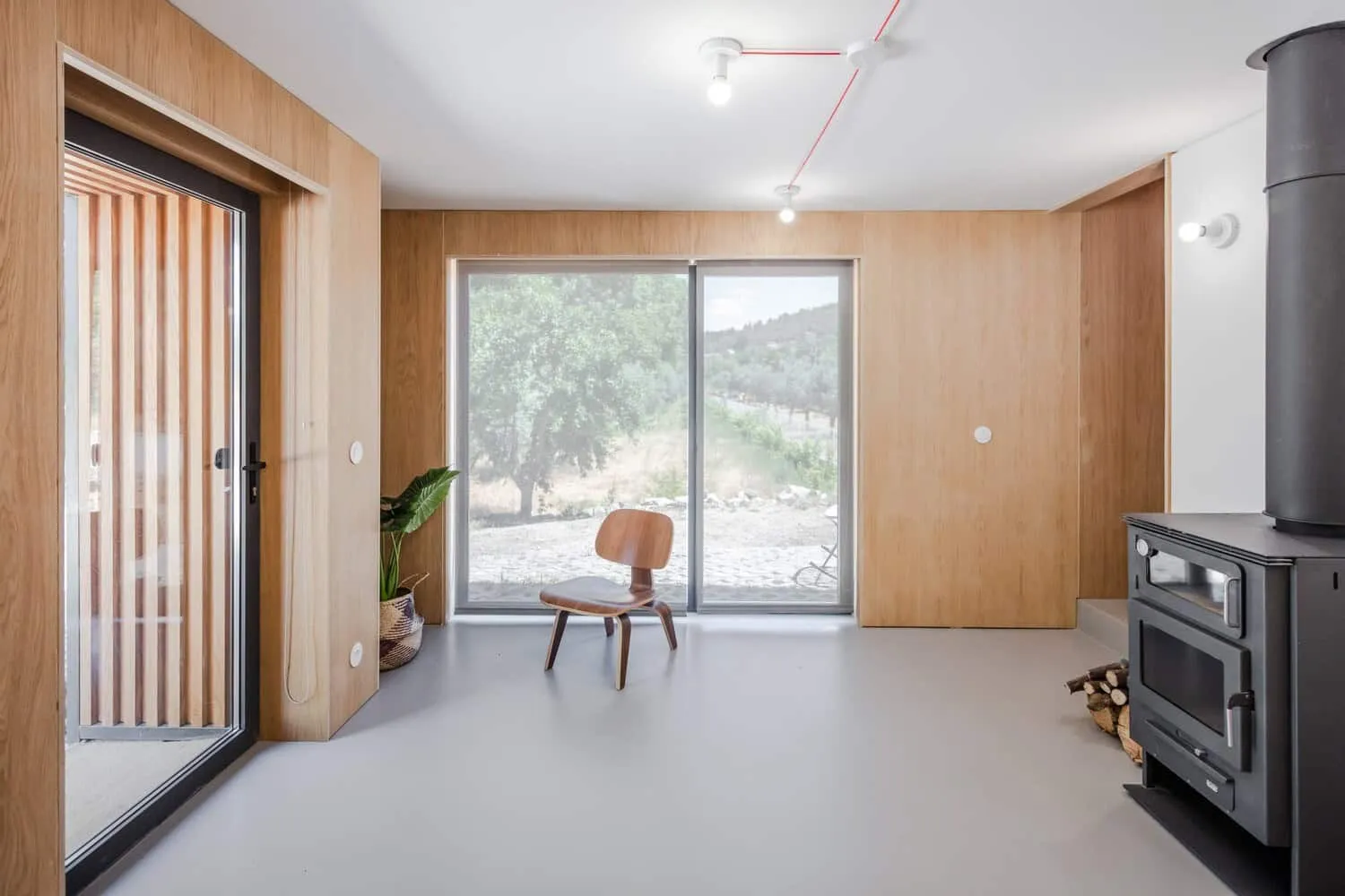 葡萄牙贝尔蒙特的MCR2住宅,由菲利佩·皮纳和玛丽亚·因妮斯·科斯塔设计 葡萄牙贝尔蒙特的MCR2住宅,由菲利佩·皮纳和玛丽亚·因妮斯·科斯塔设计