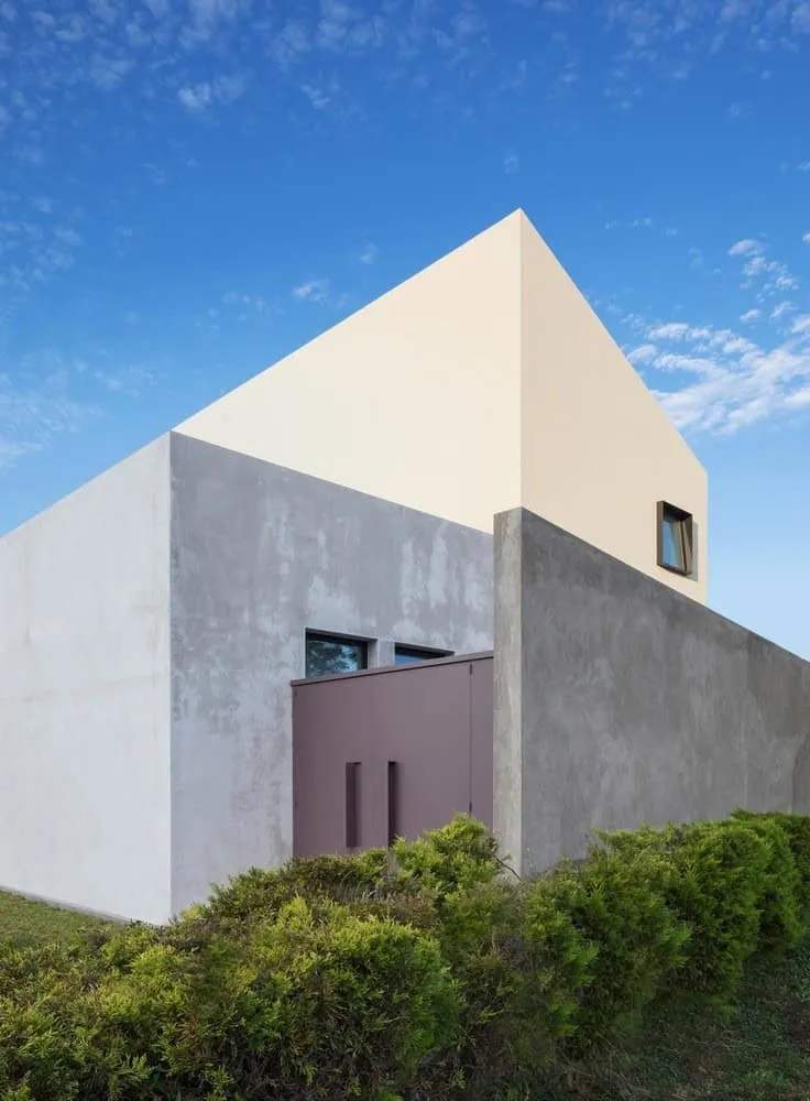 Casa Ruiz de LR Arquitectura en Los Guayuris, México