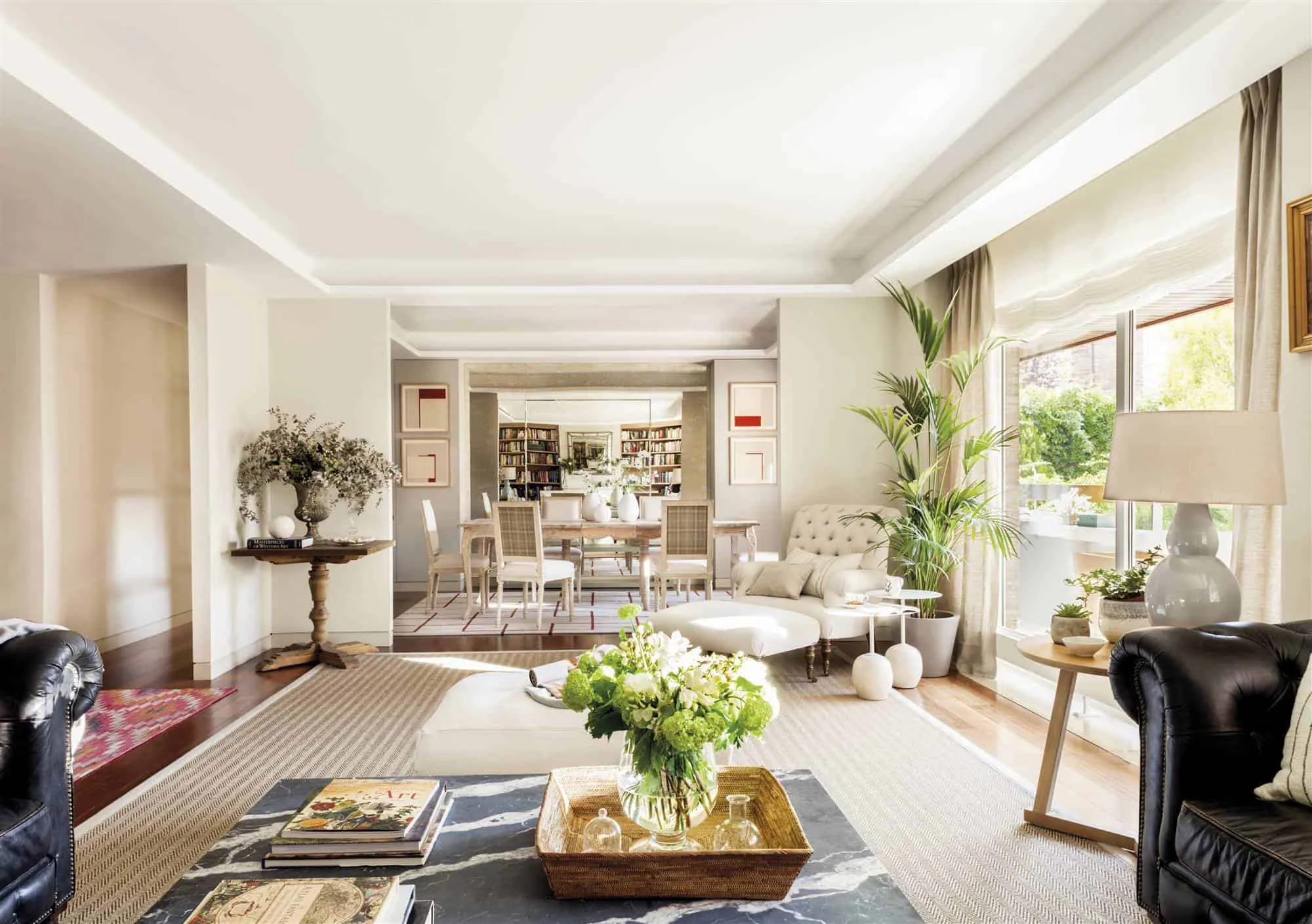 经典公寓，配有木质元素和纹理