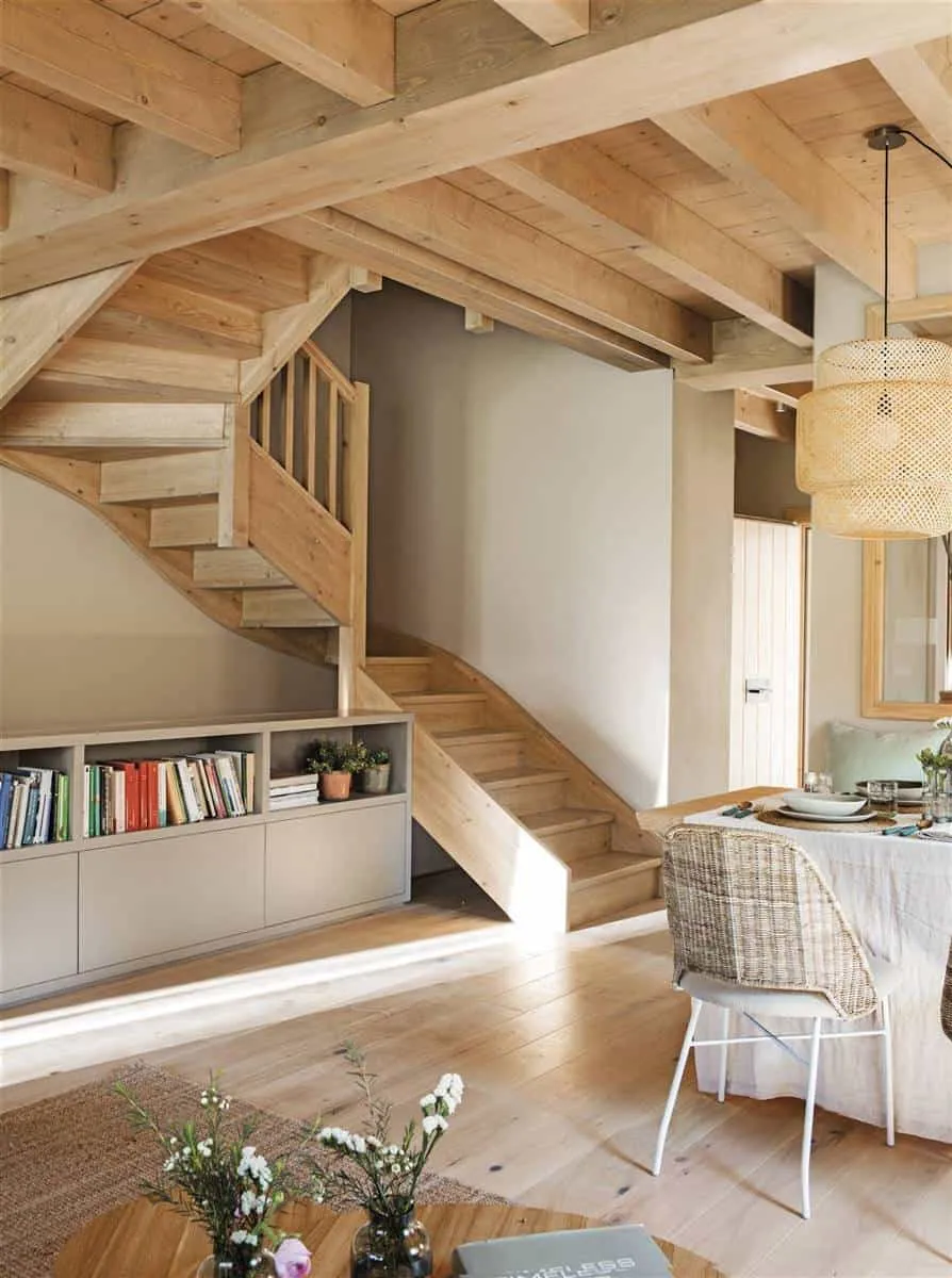 Universal Mountain House with Unique Rustic Essence