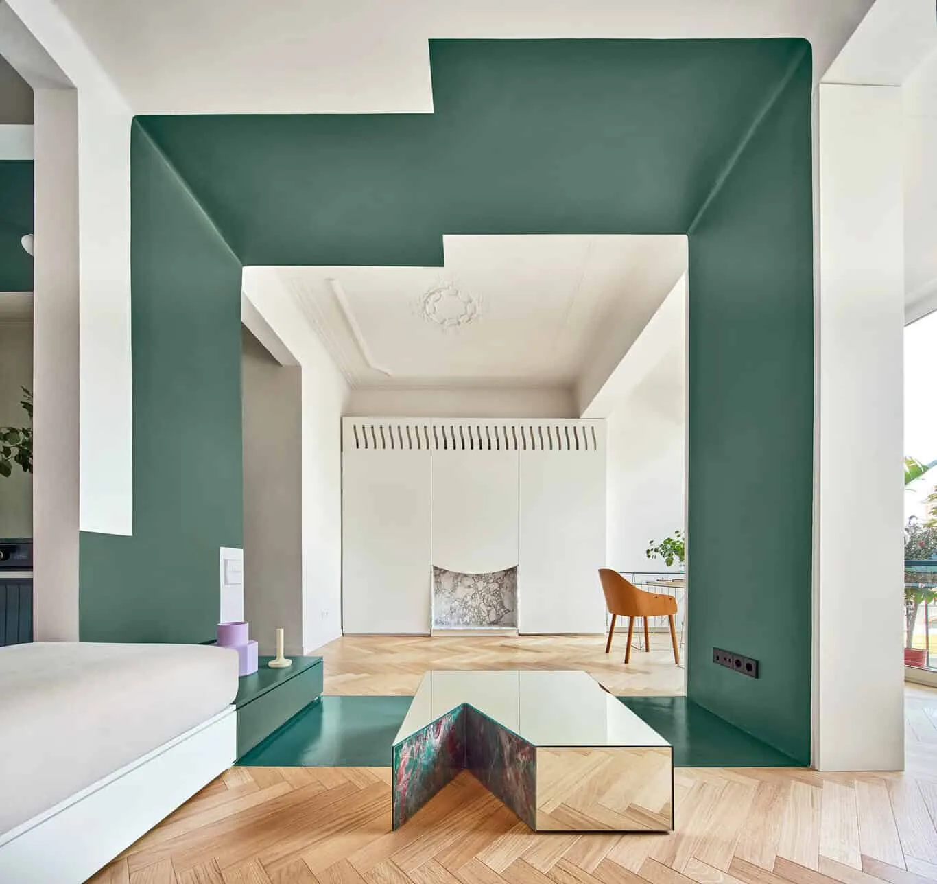 创造差异——涂刷还是装饰天花板？