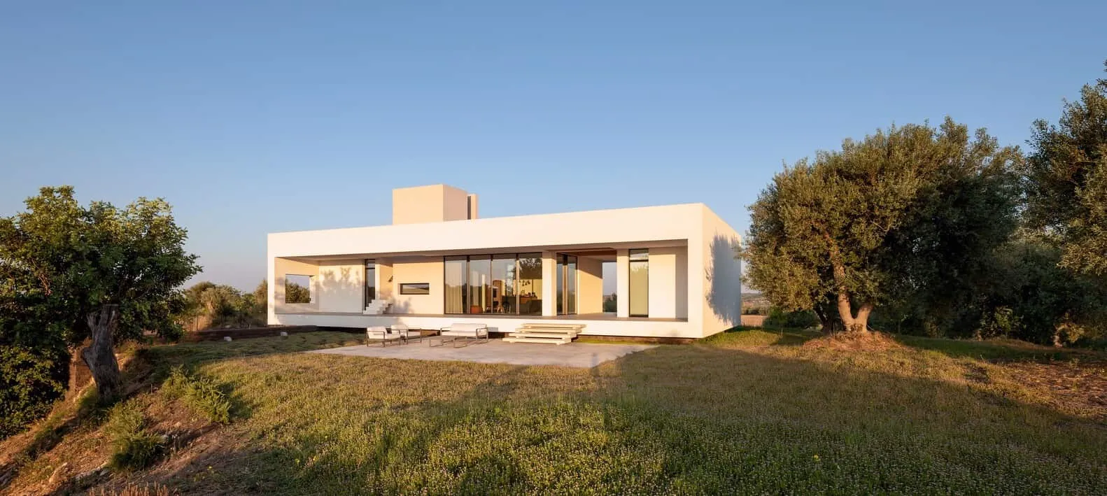 Villa Belluccieli by Studio Nuy van Noort in Noto, Italy