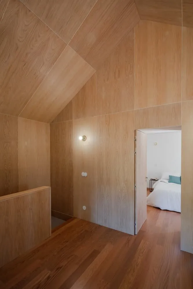 葡萄牙贝尔蒙特的MCR2住宅,由菲利佩·皮纳和玛丽亚·因妮斯·科斯塔设计 葡萄牙贝尔蒙特的MCR2住宅,由菲利佩·皮纳和玛丽亚·因妮斯·科斯塔设计