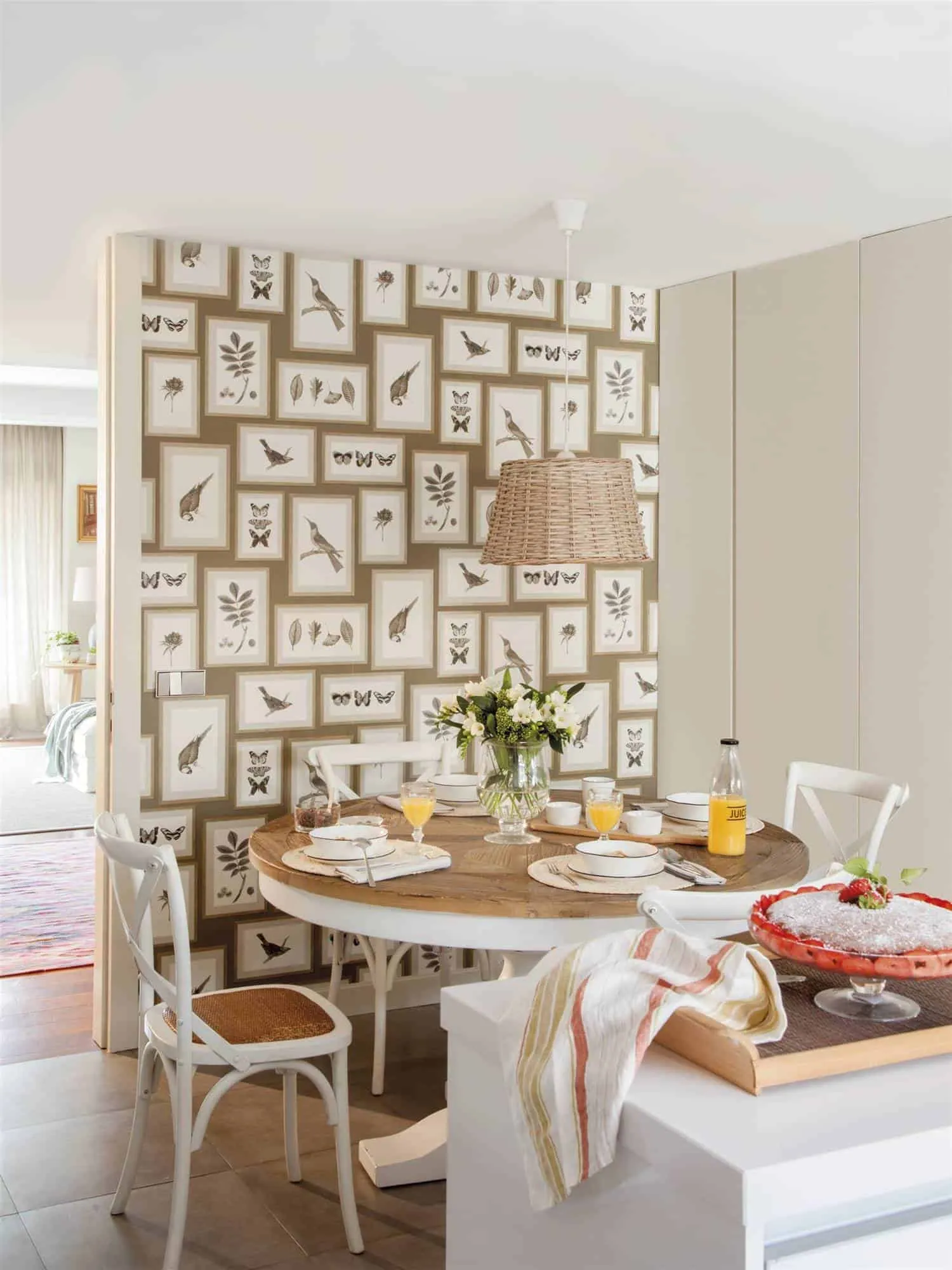 经典公寓，配有木质元素和纹理