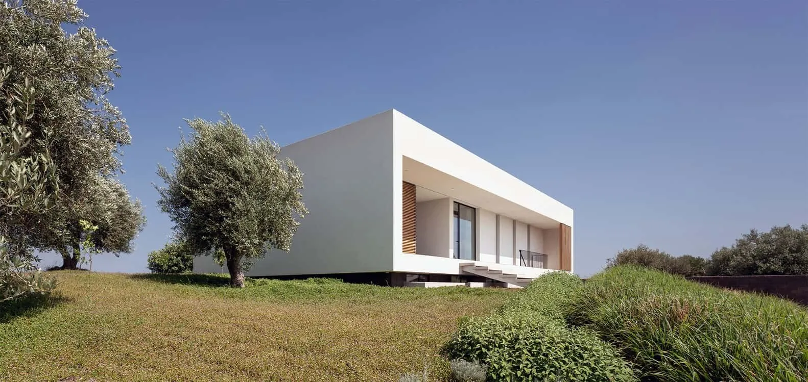 Villa Belluccieli by Studio Nuy van Noort in Noto, Italy