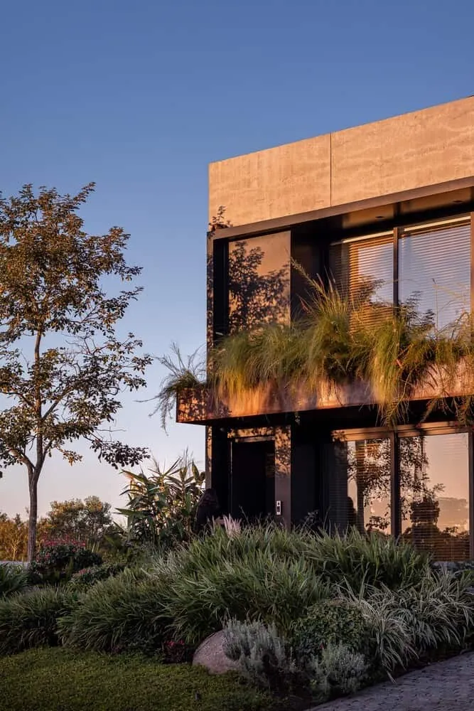 巴西埃尔多拉杜-杜苏尔的Projetebem Arquitetura设计F35住宅