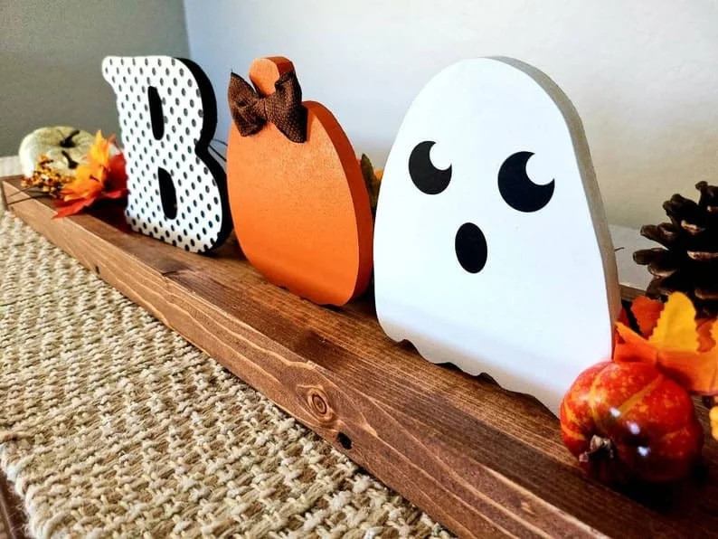 3. Decoración para casa de Halloween Boo