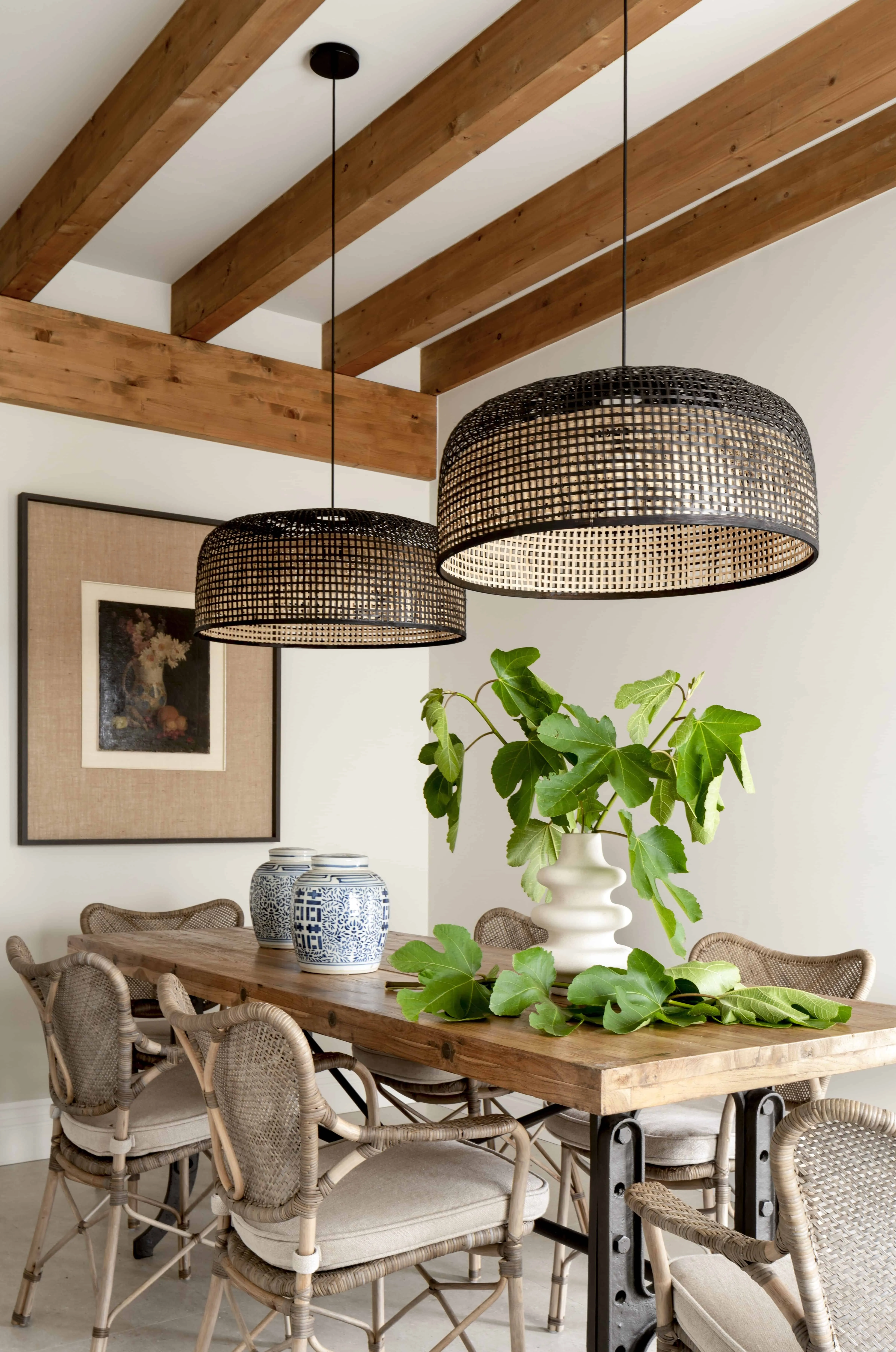 高窗向自然开放的房屋