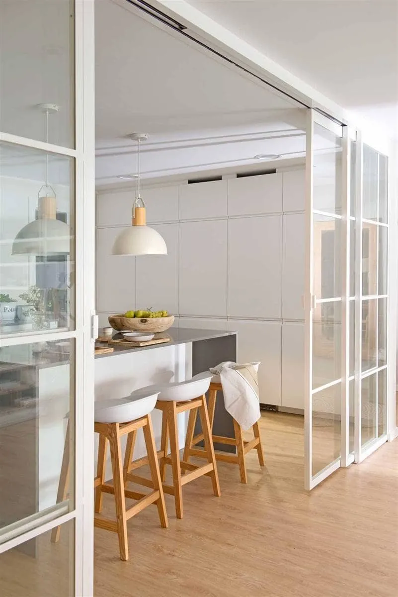 Glass Walls in the Kitchen: Best Solutions for Modern Interiors