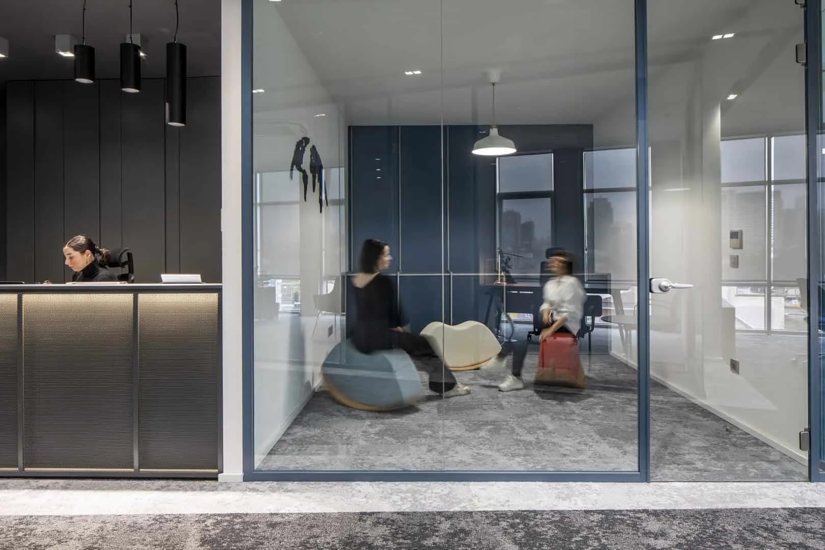 拥有大量自然光照的办公空间：IPEK BAYCAN ARCHITECTS设计的Pupa Teknik办公室