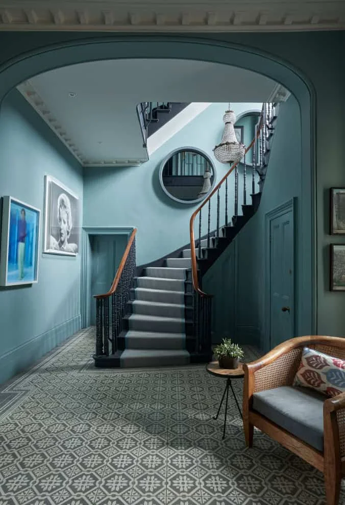 10. Hampton Court Detached House