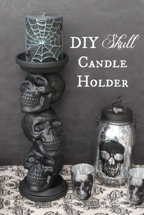 13. Vela con calavera