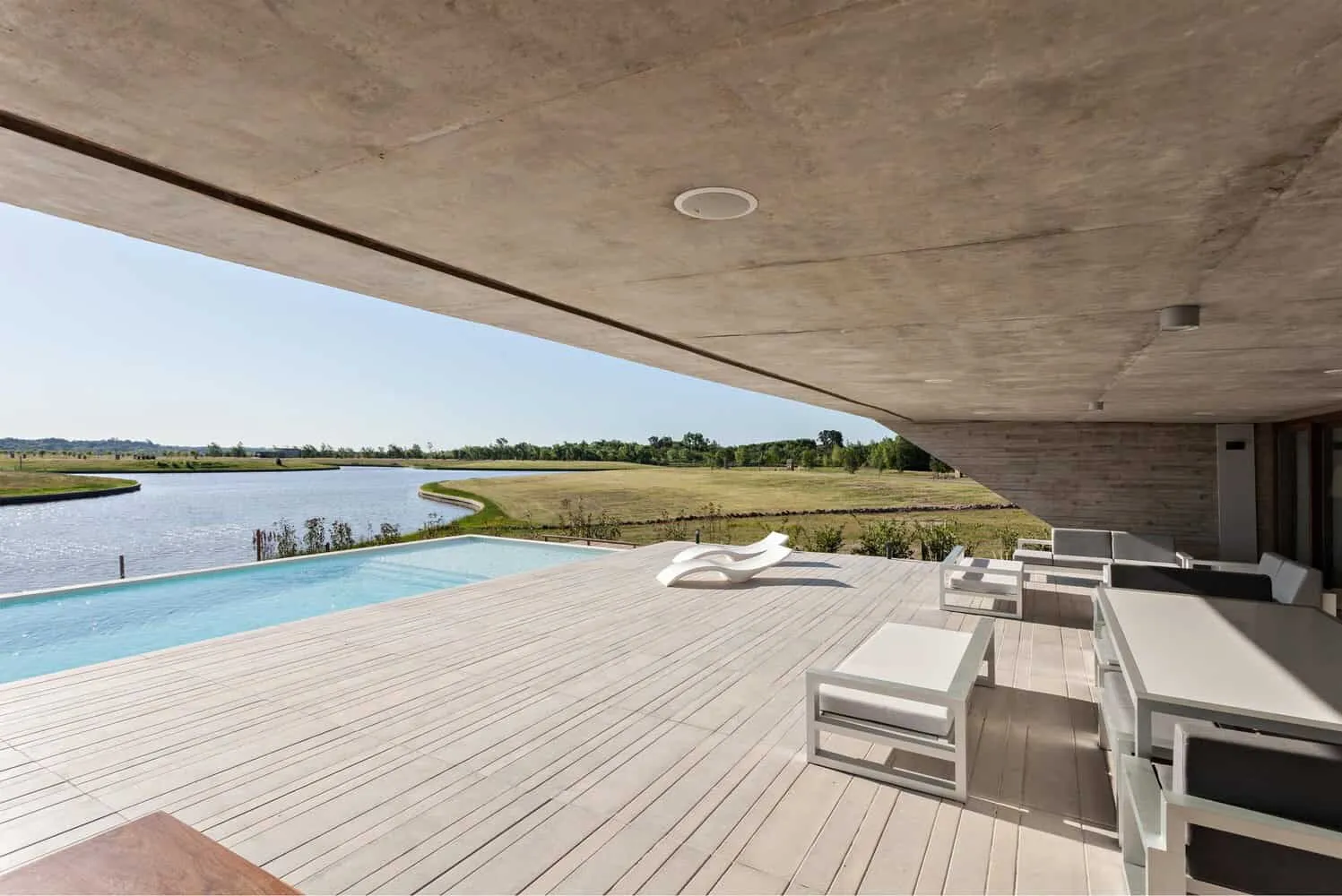 House N by A3 Luppi Ugalde Winter in Belen de Escobar, Argentina