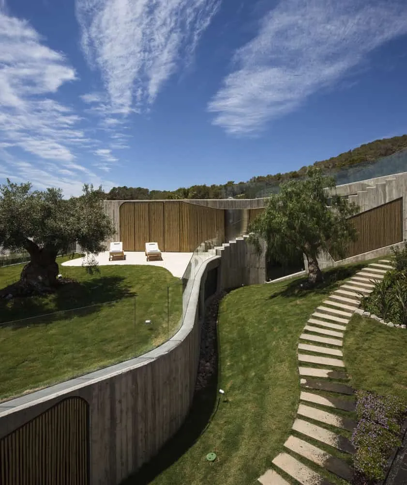 Mediterranean Villa 01 by Metroarea Architetti Associati on the Balearic Islands