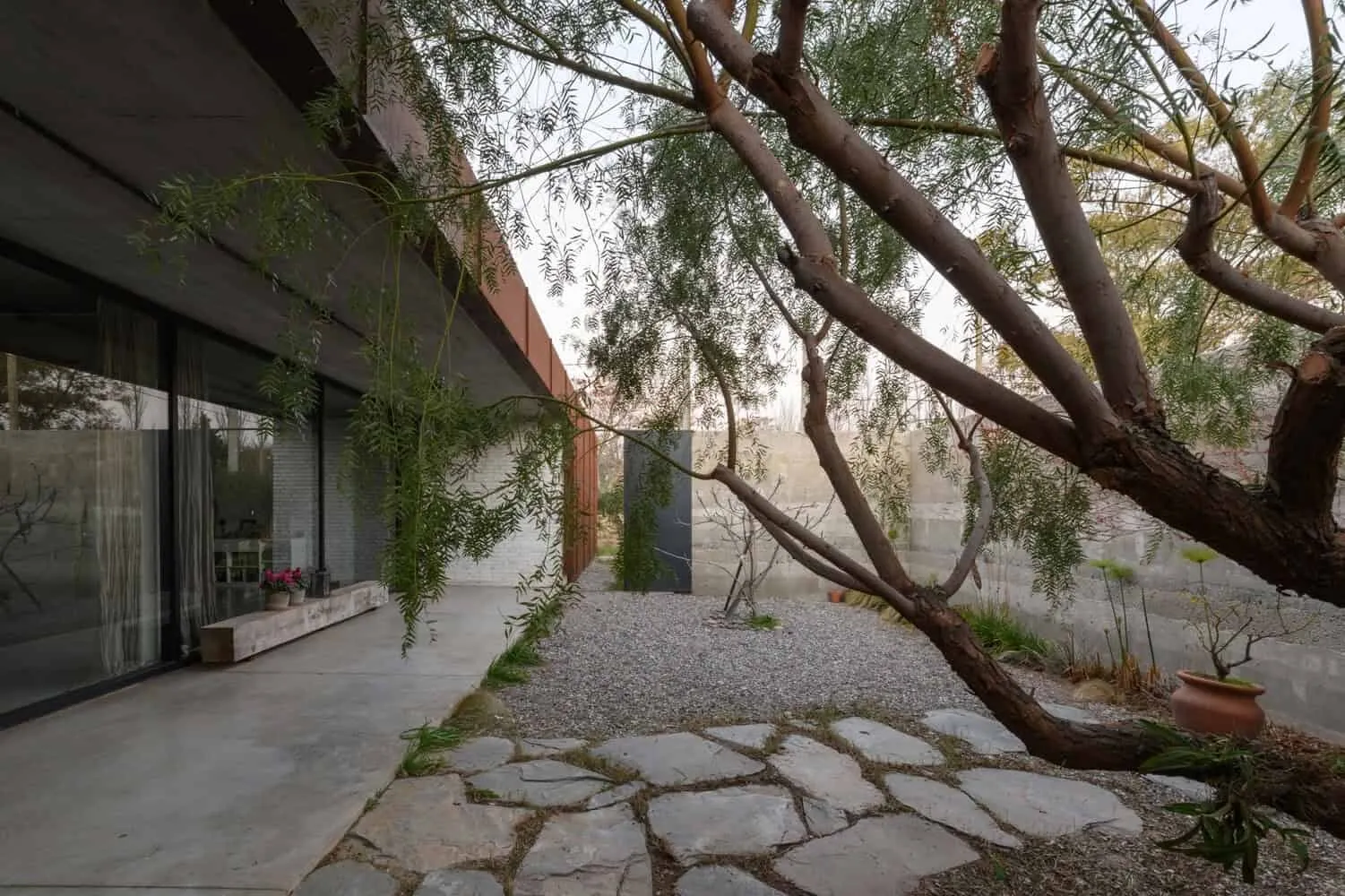 Texture House by Roberto Benito Arquitecto in San Francisco, Argentina Texture House by Roberto Benito Arquitecto in San Francisco, Argentina