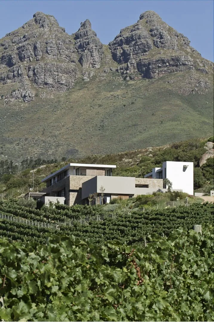 GASS建筑工作室在南非开普省塞滕博斯市的山景住宅