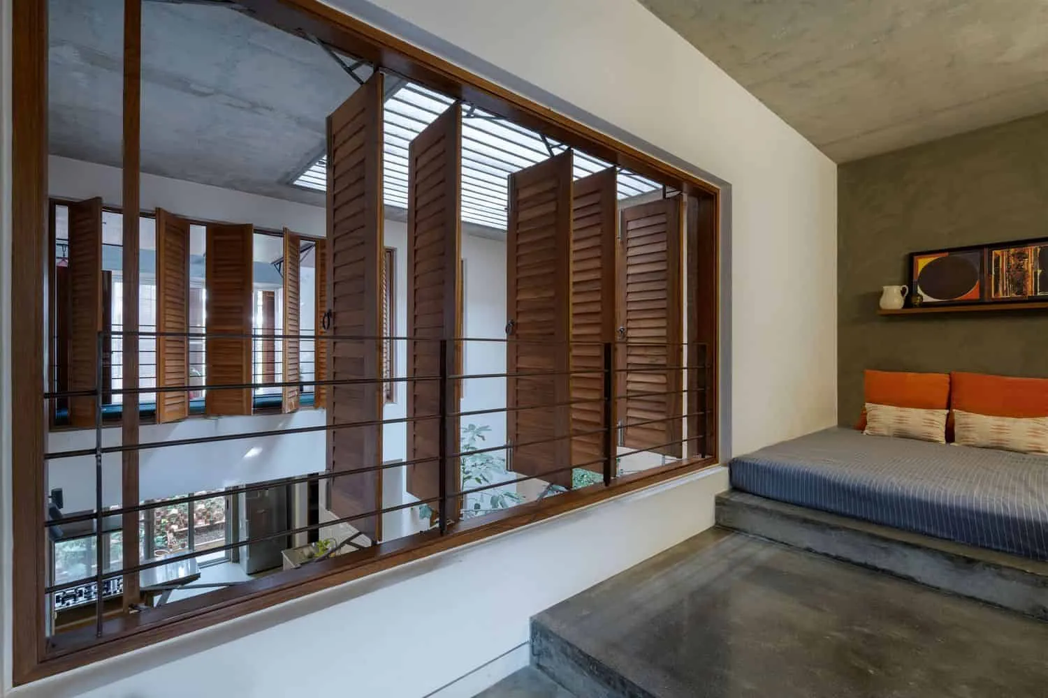 Greyscale Design Studio 设计的 Brickly Affair 石屋，位于印度班加罗尔