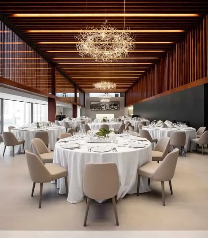 Древній палац Ігрея Велья, проект Visioarq Arquitectos у Вермоімі, Португалія Древній палац Ігрея Велья, проект Visioarq Arquitectos у Вермоімі, Португалія