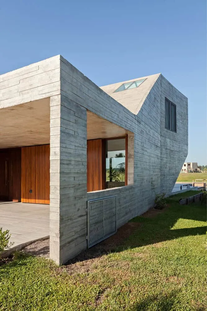 House N by A3 Luppi Ugalde Winter in Belen de Escobar, Argentina