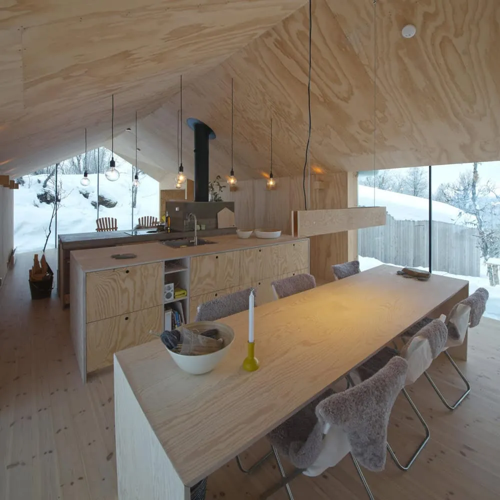 V-Lodge by Reiulf Ramstad Architects: Modern Mountain Retreat Above Aal, Norway
