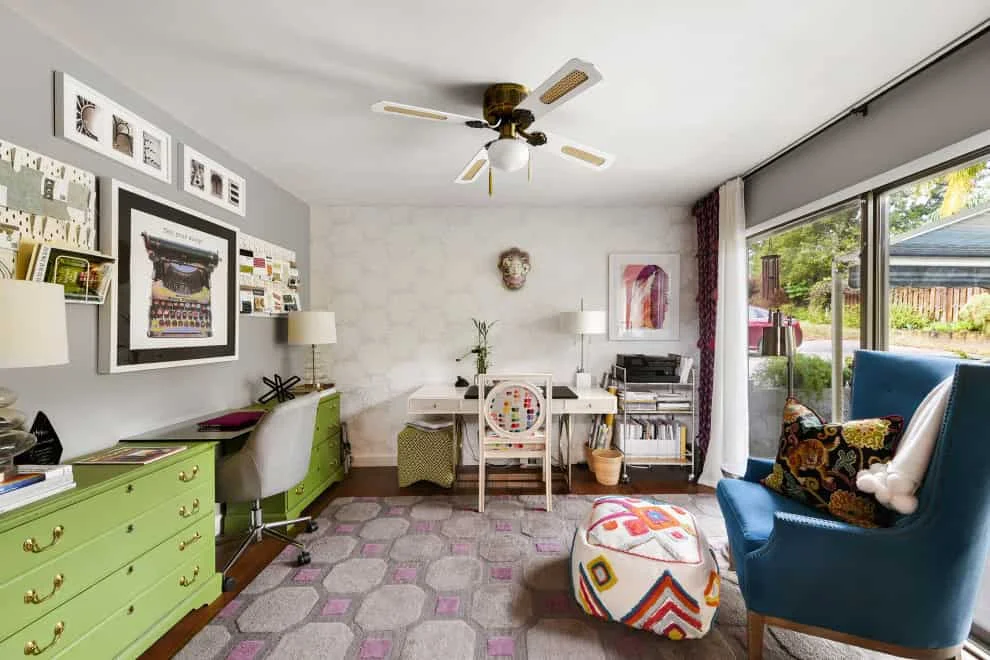 17. 鸟巢中的雄鹰