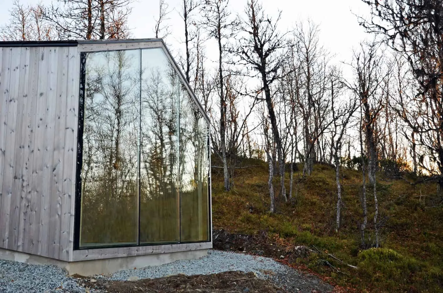 V-Lodge by Reiulf Ramstad Architects: Modern Mountain Retreat Above Aal, Norway