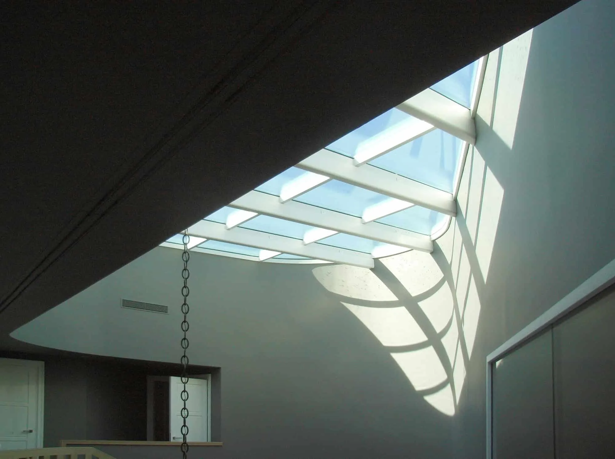 位于西班牙塞布雷罗斯的Pantano de San Juan住宅,由GEO Arquitectos设计 位于西班牙塞布雷罗斯的Pantano de San Juan住宅,由GEO Arquitectos设计