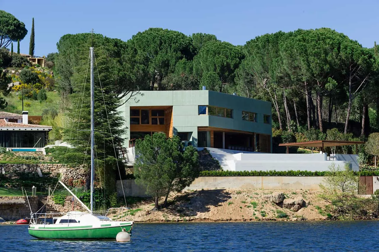 位于西班牙塞布雷罗斯的Pantano de San Juan住宅,由GEO Arquitectos设计 位于西班牙塞布雷罗斯的Pantano de San Juan住宅,由GEO Arquitectos设计