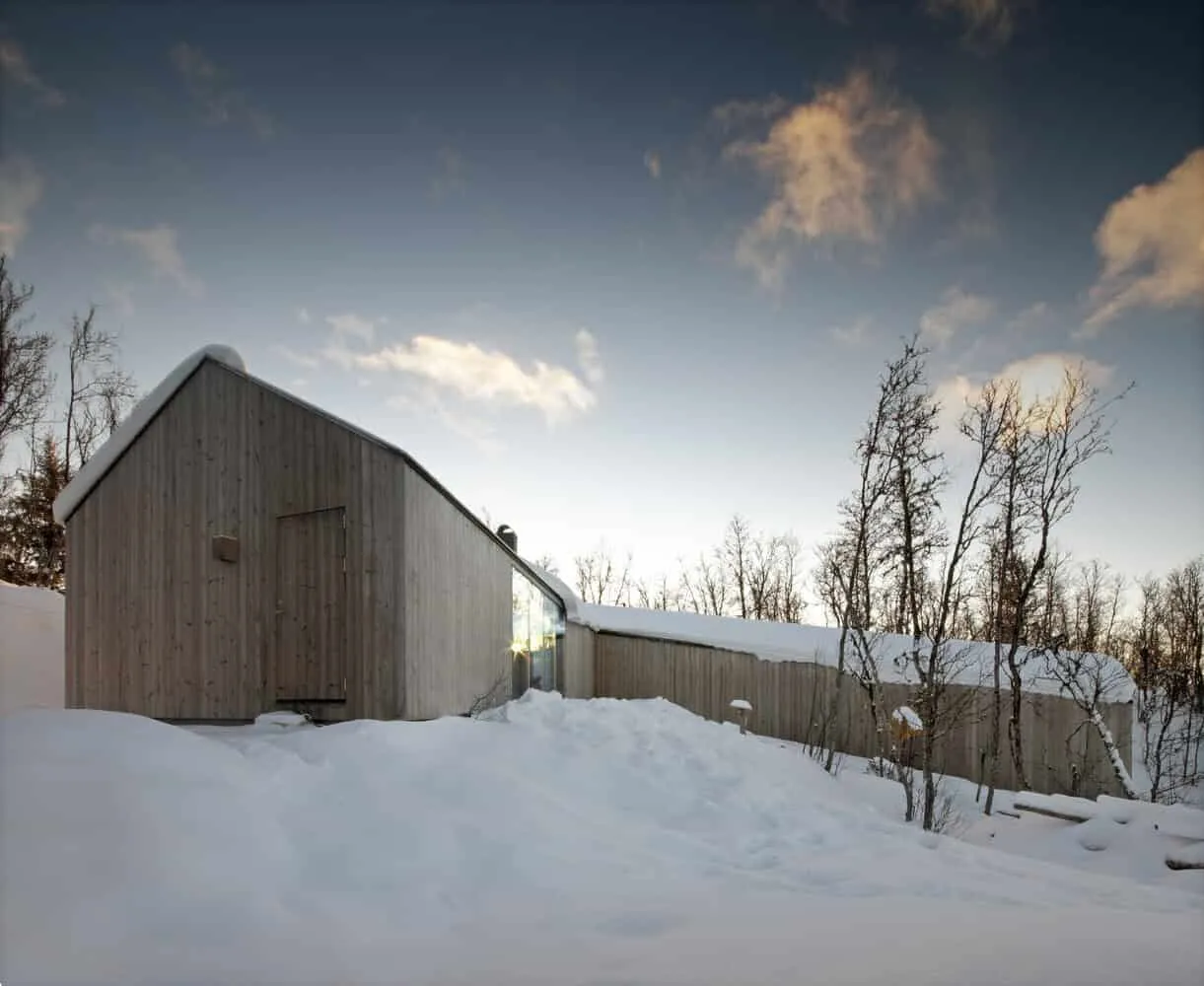 V-Lodge by Reiulf Ramstad Architects: Modern Mountain Retreat Above Aal, Norway