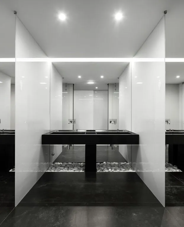 Древній палац Ігрея Велья, проект Visioarq Arquitectos у Вермоімі, Португалія Древній палац Ігрея Велья, проект Visioarq Arquitectos у Вермоімі, Португалія