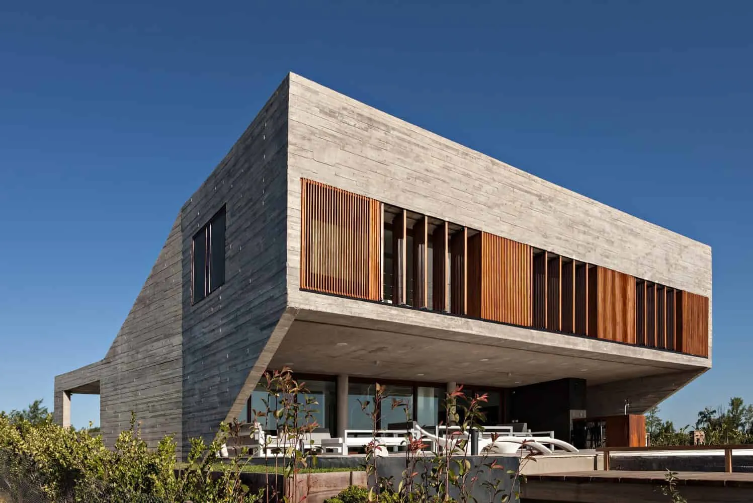 House N by A3 Luppi Ugalde Winter in Belen de Escobar, Argentina