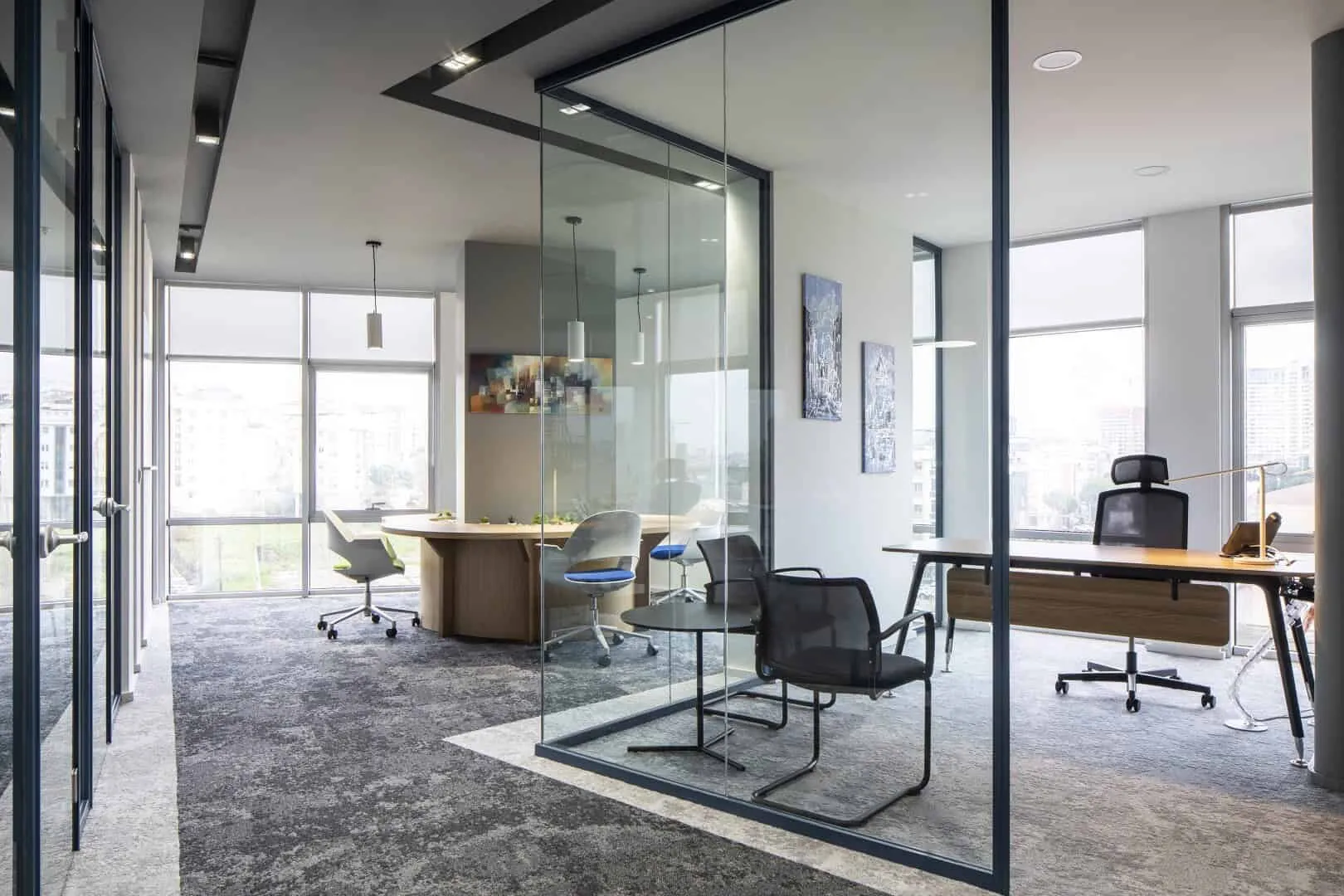 拥有大量自然光照的办公空间：IPEK BAYCAN ARCHITECTS设计的Pupa Teknik办公室