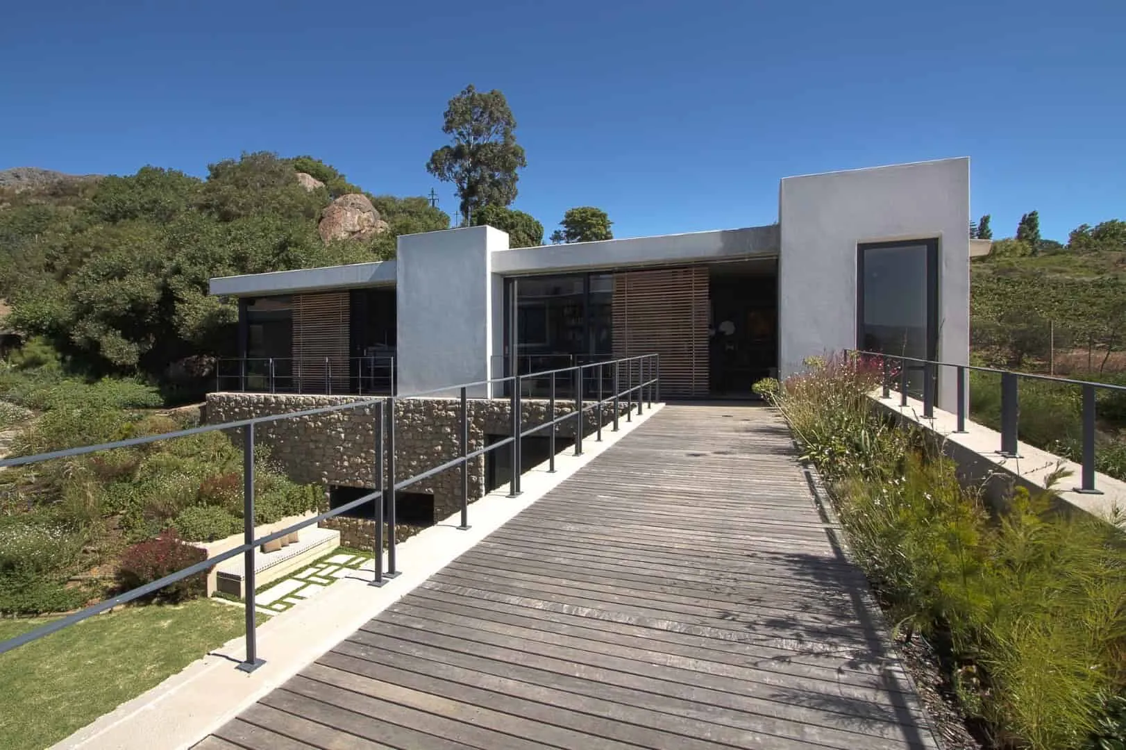 GASS建筑工作室在南非开普省塞滕博斯市的山景住宅