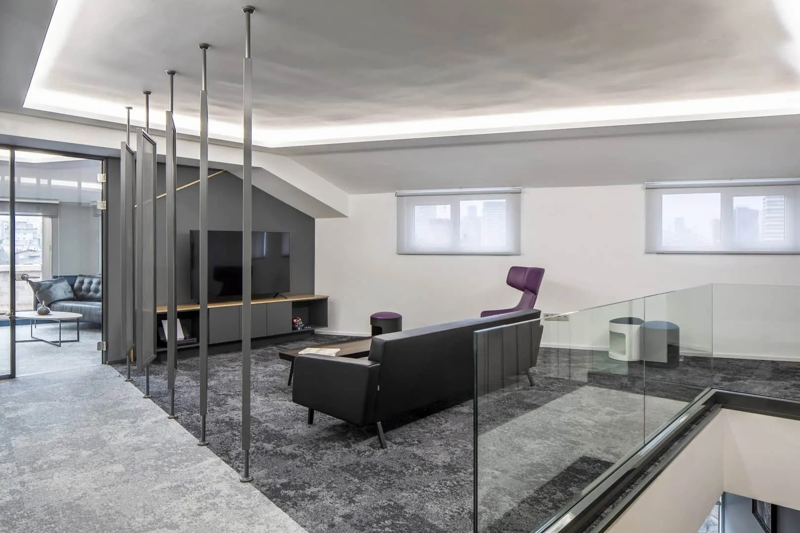 拥有大量自然光照的办公空间：IPEK BAYCAN ARCHITECTS设计的Pupa Teknik办公室