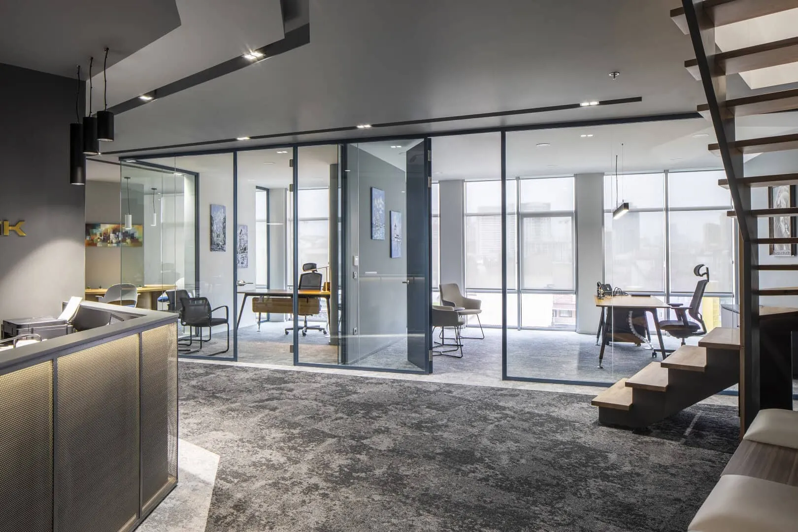 拥有大量自然光照的办公空间：IPEK BAYCAN ARCHITECTS设计的Pupa Teknik办公室